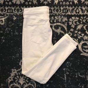 Abercrombie & Fitch High Rise Ankle Jean